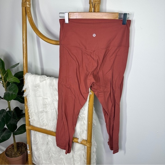 Lululemon Align Crop in Soft Cranberry sz 8 - Picture 6 of 7